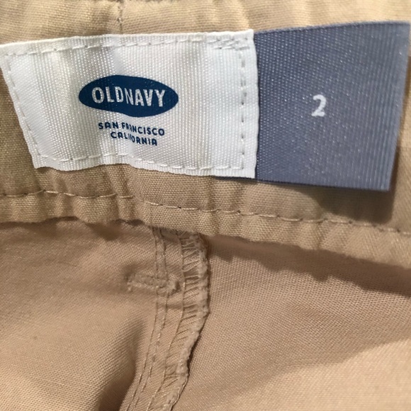 Women’s Old Navy Bermuda Short Size 2 - Picture 7 of 7